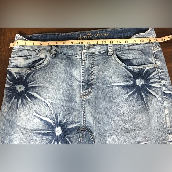 Apollo jeans Capri sequins rhinestones  embellished side buttons closure.17/18 - Picture 6 of 6